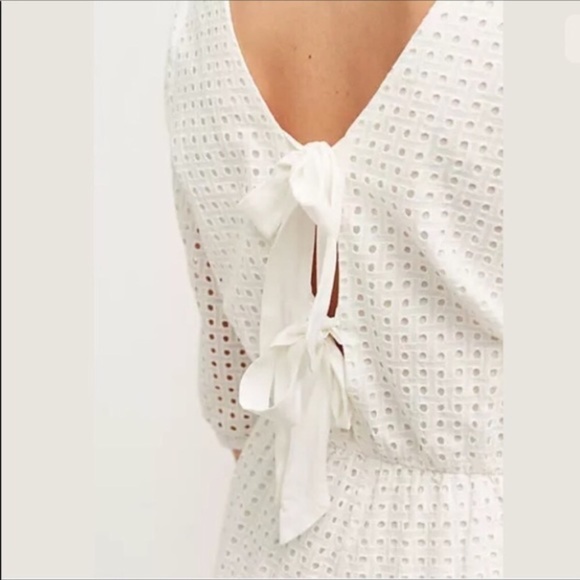 Anthropologie Lilka Women's White Eyelet Bow Back 3/4 Sleeve Romper - Picture 3 of 7